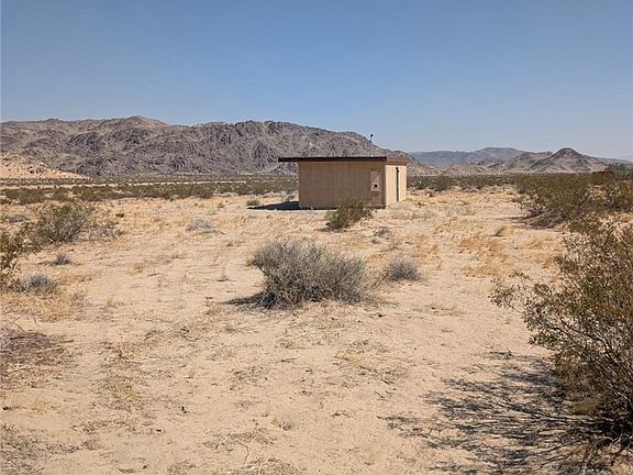 5th image of 56850 Bodick Rd