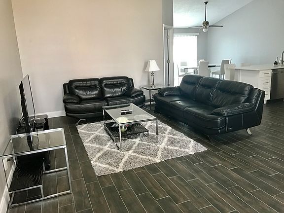 3rd image of 730 Birgham Pl