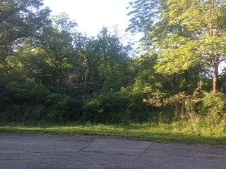 1st image of 3738 Deerwood Dr