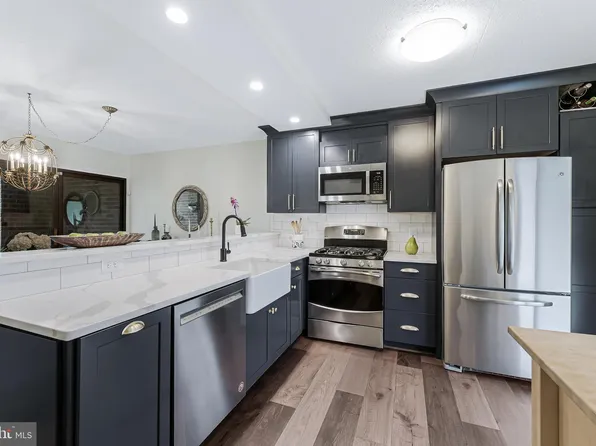 1568 Moorings Dr Suite 11B, Reston, VA 20190