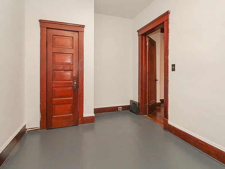 1910 Corning Ave #1 — Photo 15