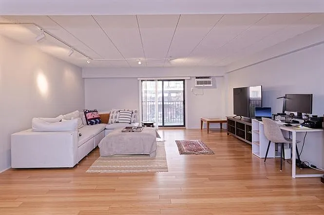 125 Pleasant St #201 — Photo 13
