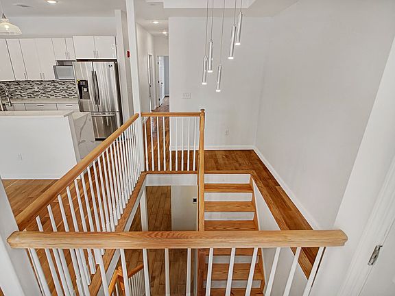 2nd image of 936 Pavonia Ave #1A