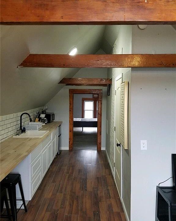 2nd image of 2813 E 126th St #2