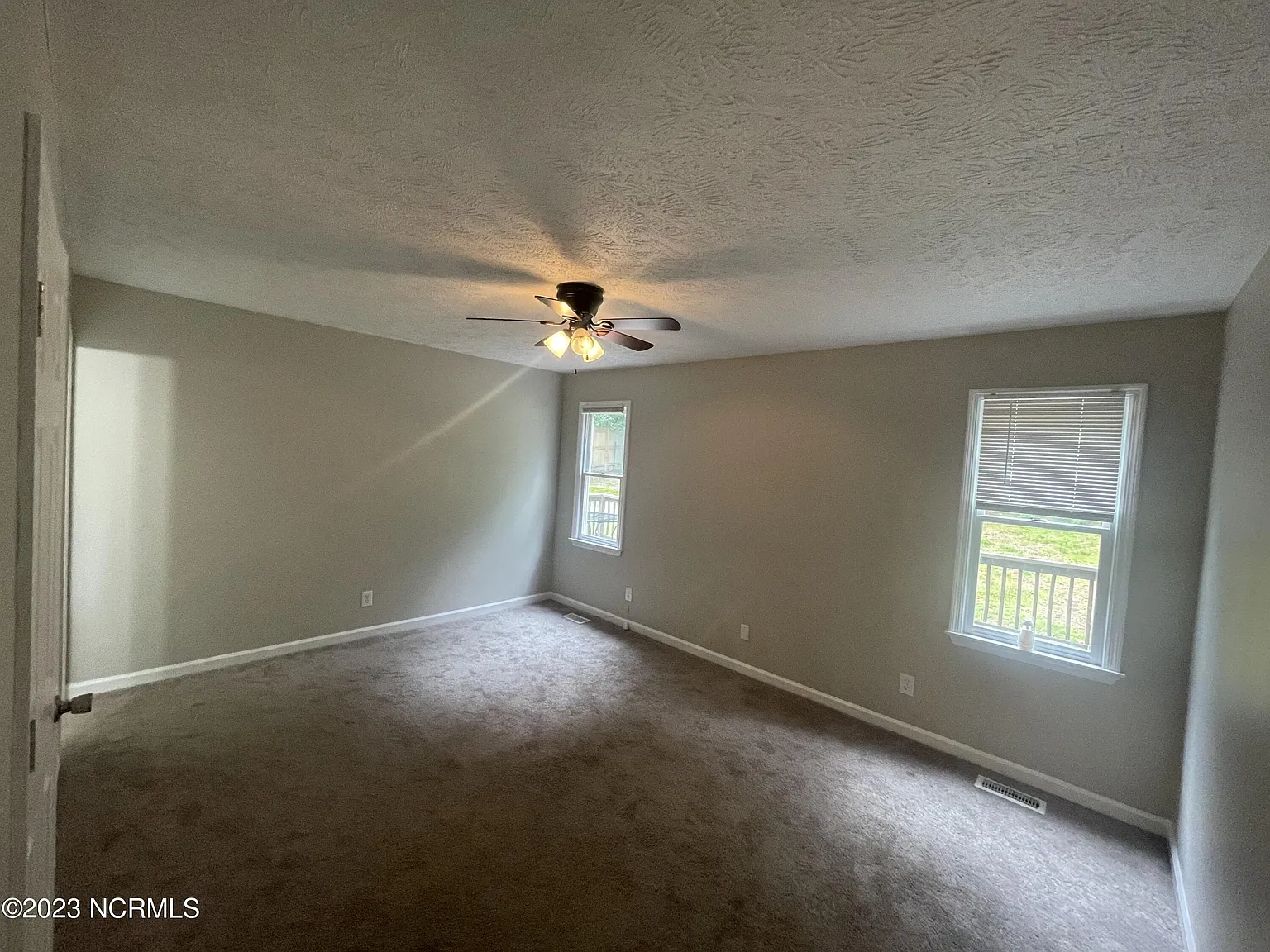3 bed, 2.0 bath, $1,600 — Photo 4