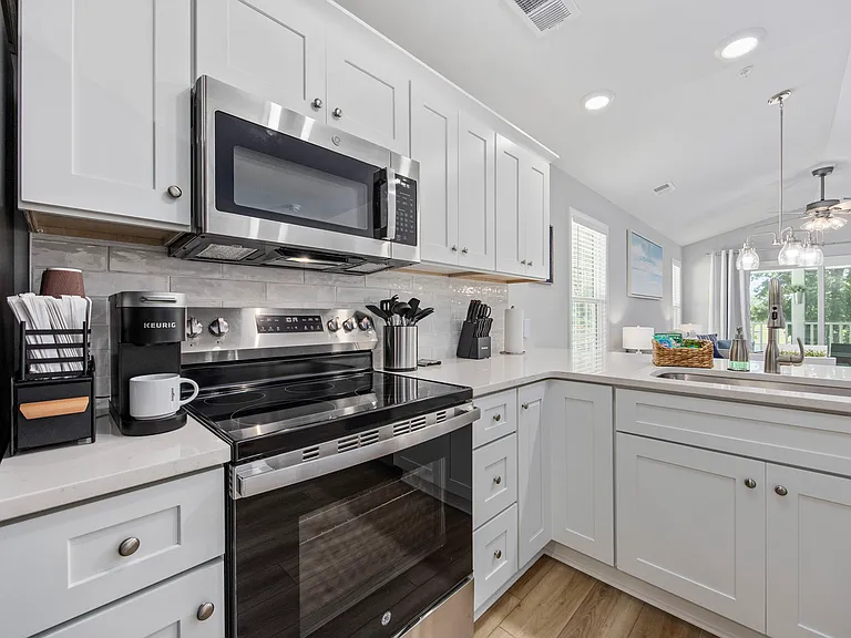 485 White River Dr #30G — Photo 7
