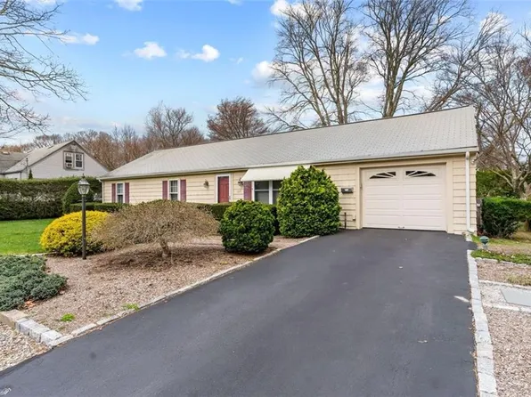 107 Harris Ave, West Warwick, RI 02893