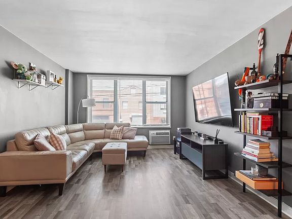 2nd image of 5015 39th St APT 1D