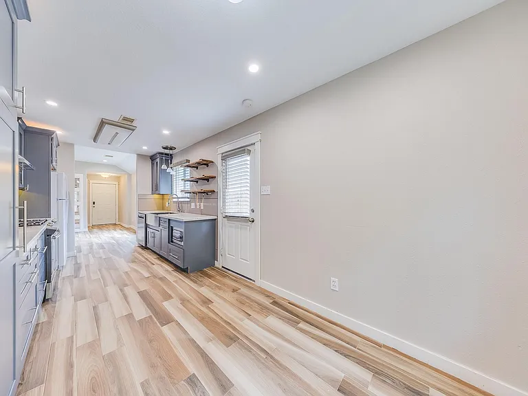 2515 Cypress Island Dr — Photo 30