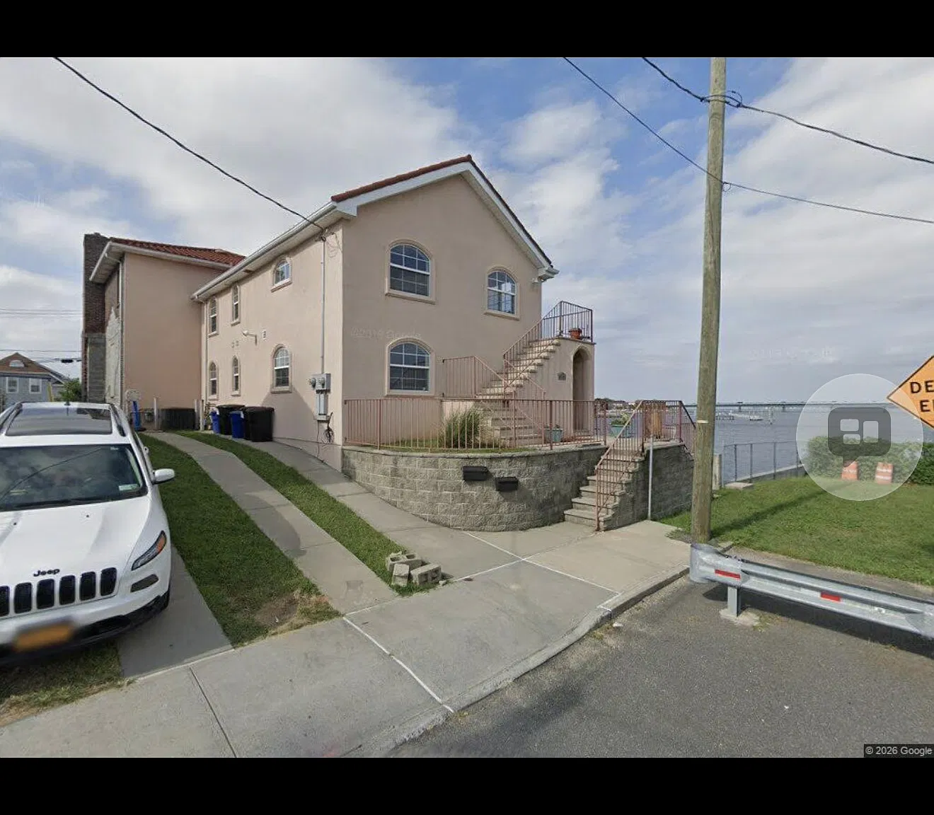 2 bed, 900 sqft, $3,500 — Photo 2