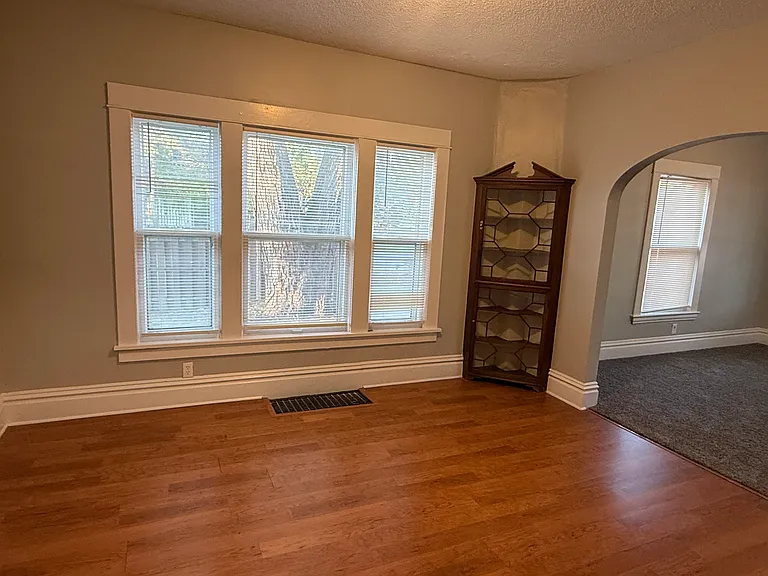 2936 Earle Ave SW — Photo 7