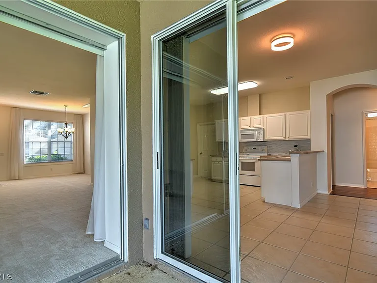 12790 Meadow Hawk Dr — Photo 33