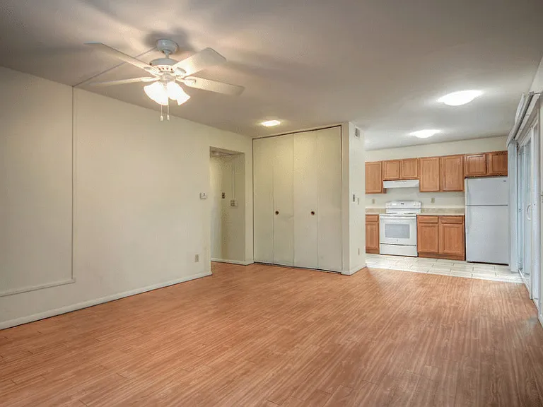508 S Mattis Ave — Photo 5