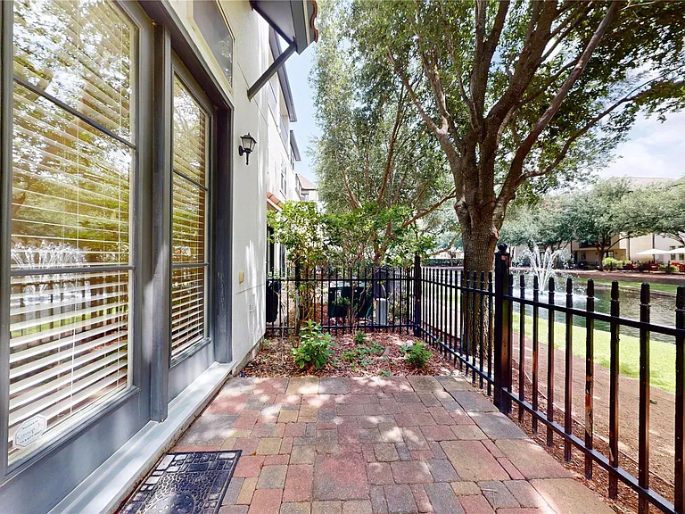 1708 Upland Lakes — Photo 40