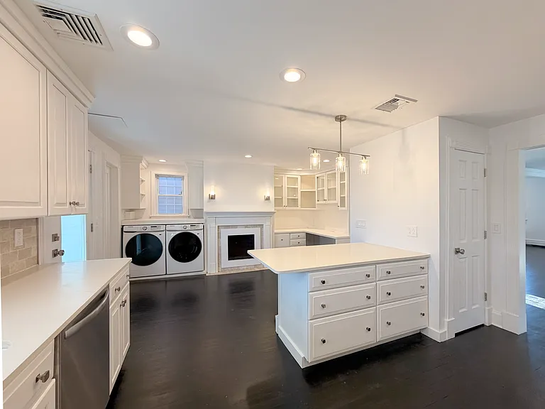 617 Warren St #2 — Photo 5