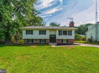 8013 Long Hill Rd, Pasadena, MD 21122