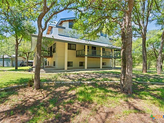 4th image of 303 Privada Dr