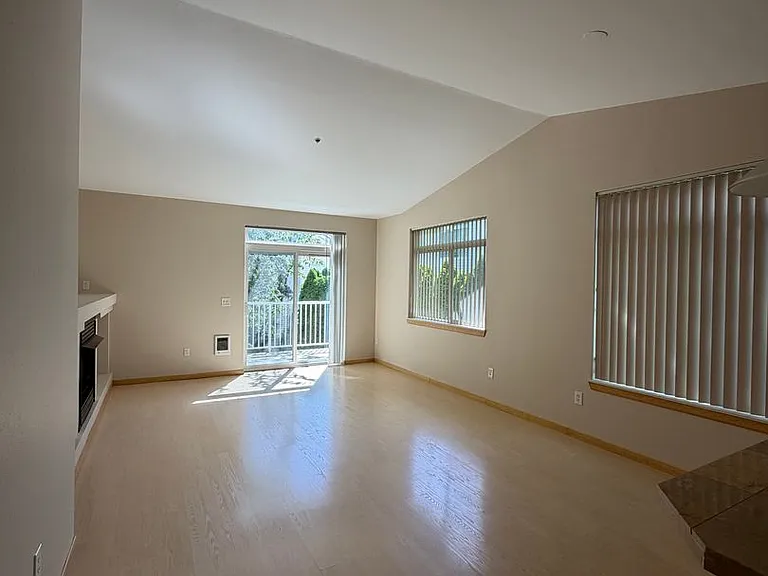 5400 Harbour Pointe Blvd #K208 — Photo 8