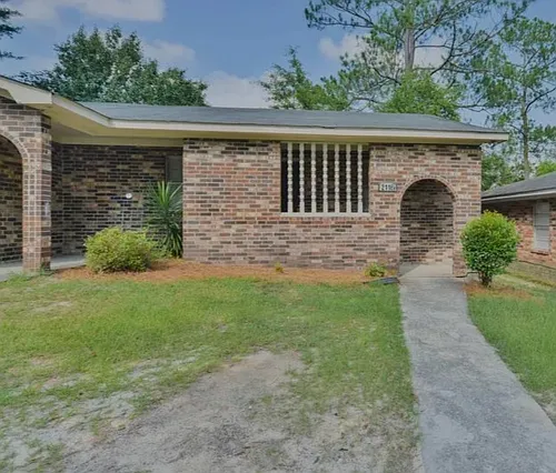 2116 Greenoaks Rd #1B Photo 1