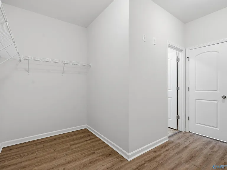 122 Kretzer Ct — Photo 17