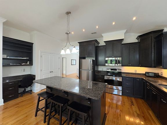 2nd image of 2604 Ulysses Rd