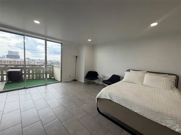 2016 Main St APT 916, Houston, TX 77002