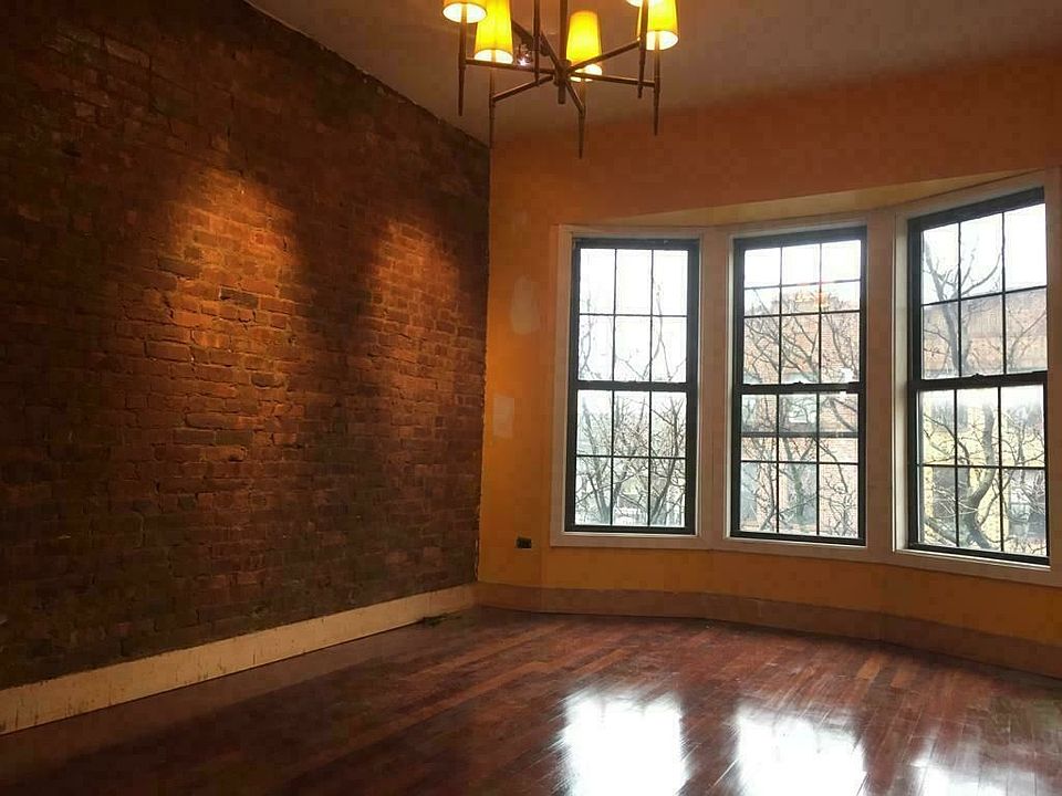 1st image of 105 Quincy St #3R