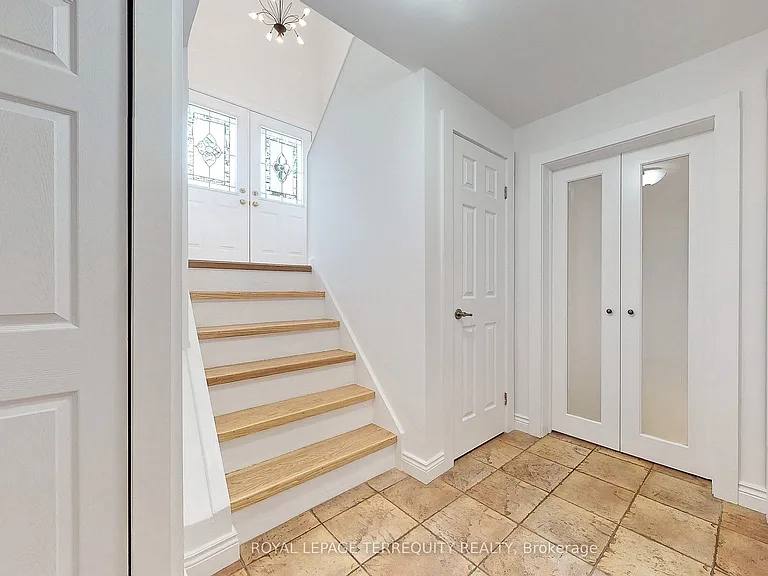 2055 Waters Edge Dr — Photo 18