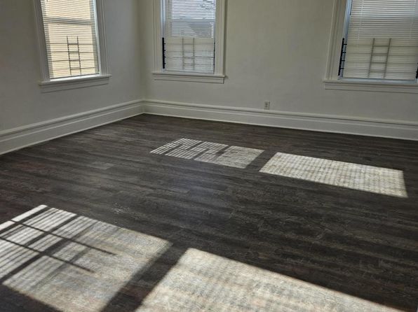 110 Market St APT 3E