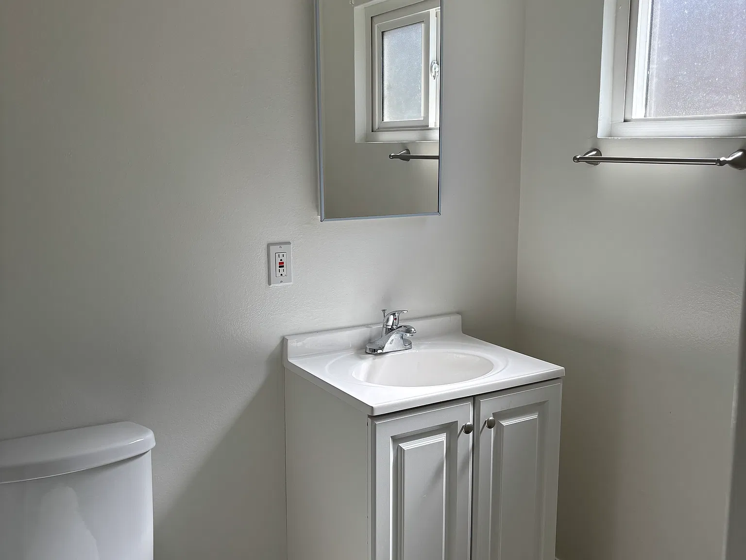 2 bed, 1.5 bath, $2,500 — Photo 2