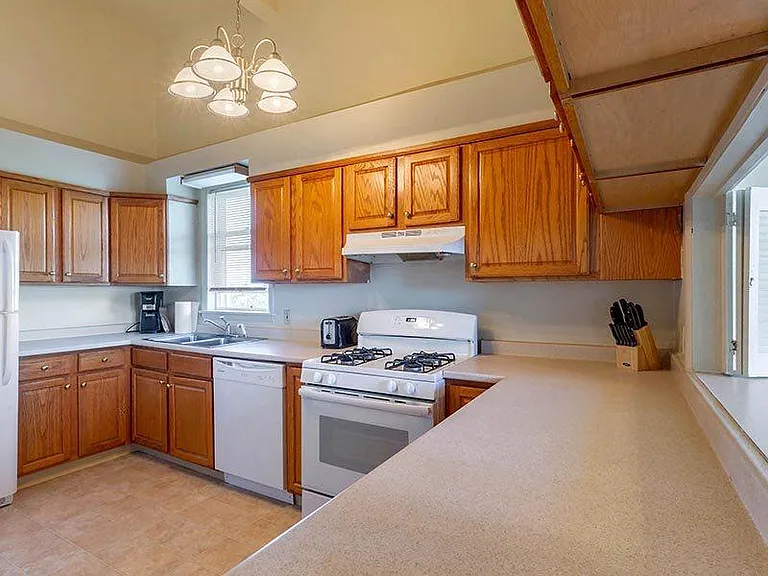 NAVSTA Newport Family Homes — Photo 32