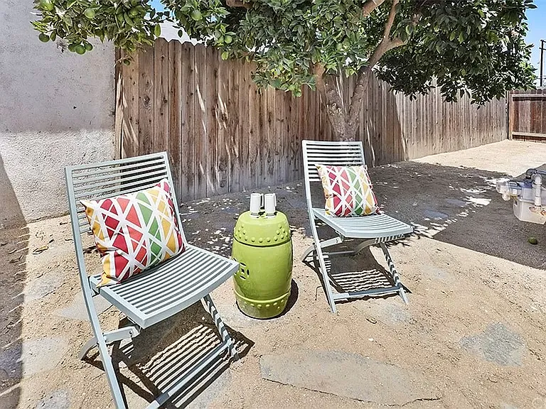 146 E Platt St — Photo 12