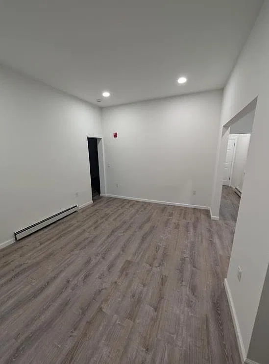 1 bed, 1.0 bath, $1,850 — Photo 2