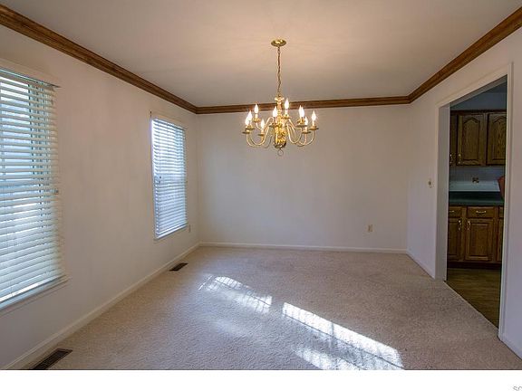 5th image of 17217 Elm Ct