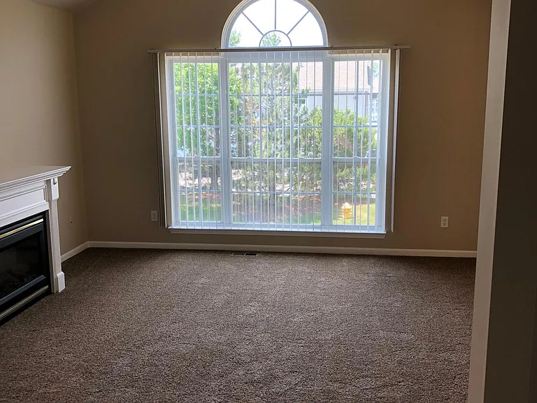 45682 Warwick Dr — Photo 19