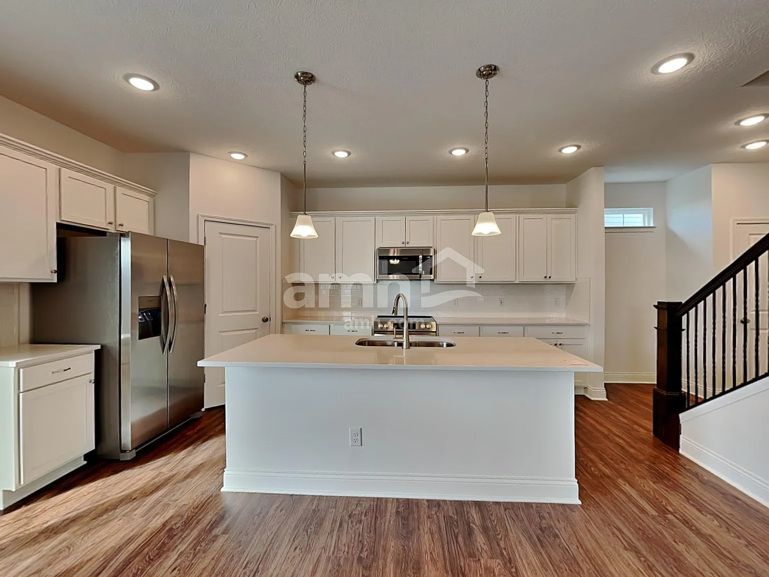 5 bed, 3.0 bath, 2499 sqft, $3,345 — Photo 4