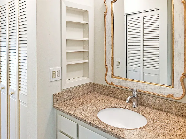 532 Seaver Dr — Photo 10