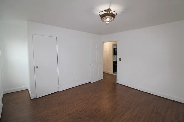 Rented by Compass | media 7