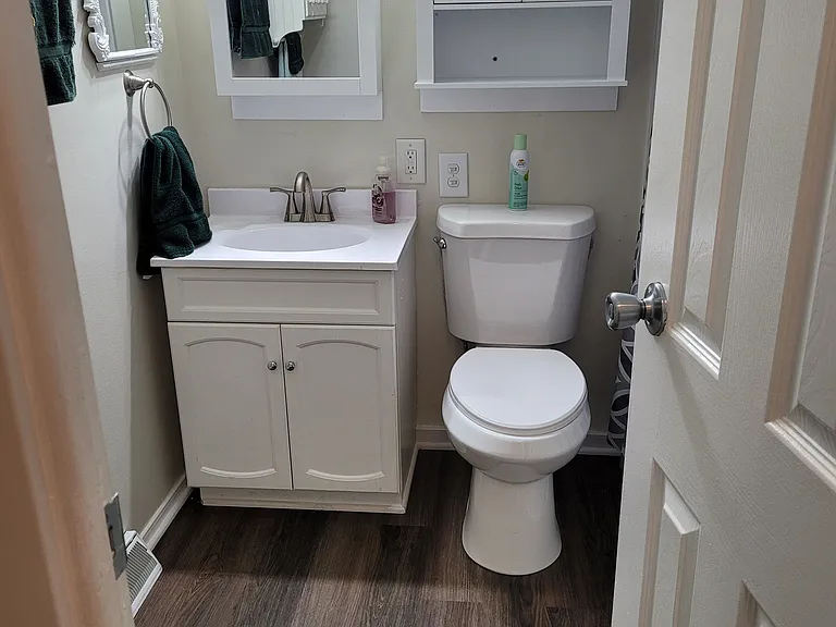 920 Princeton Dr — Photo 16