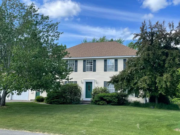 4 Page Place, Orono, ME 04473