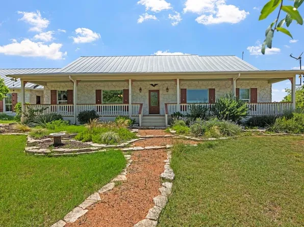 5800 Center Point Rd, Fredericksburg, TX 78624