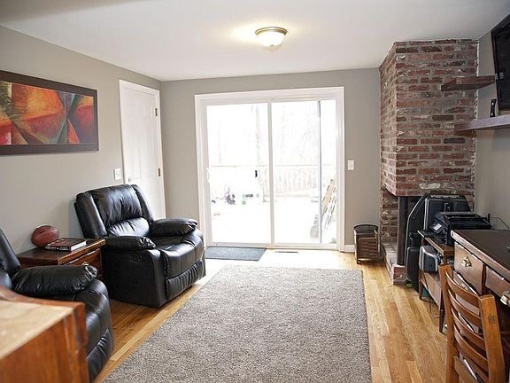 2nd image of 15 Ontario Dr