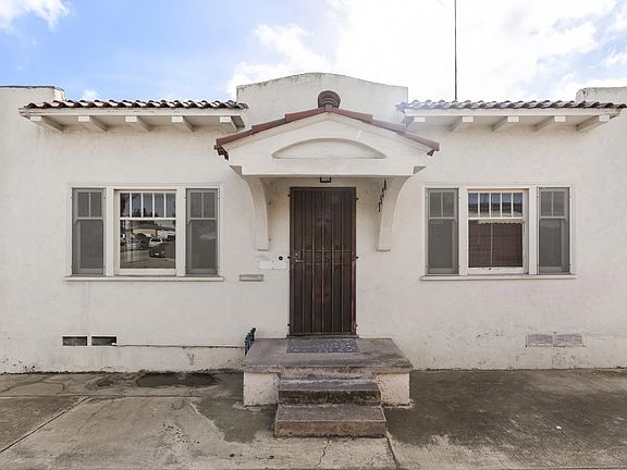 3rd image of 3520-22 47th St