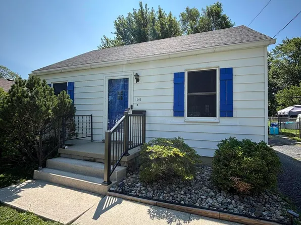 105 S Masters Ct, Maumee, OH 43537