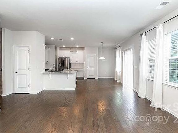 3rd image of 13543 Roderick Dr
