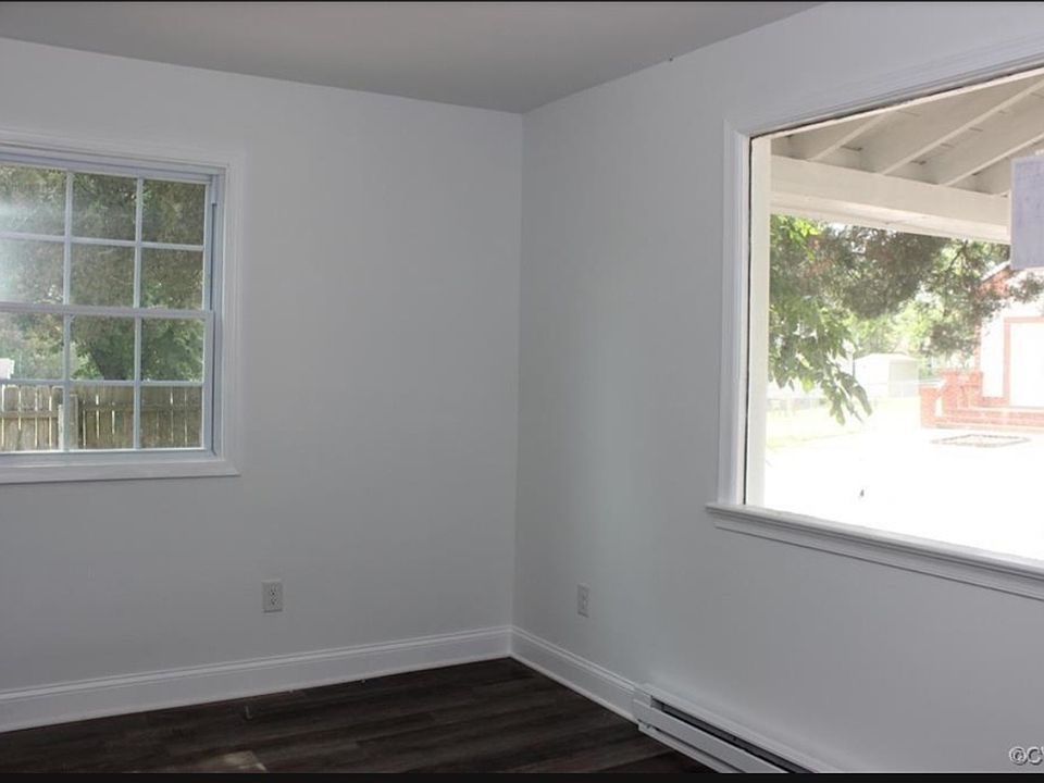 1st image of 2502 Raleigh St #B