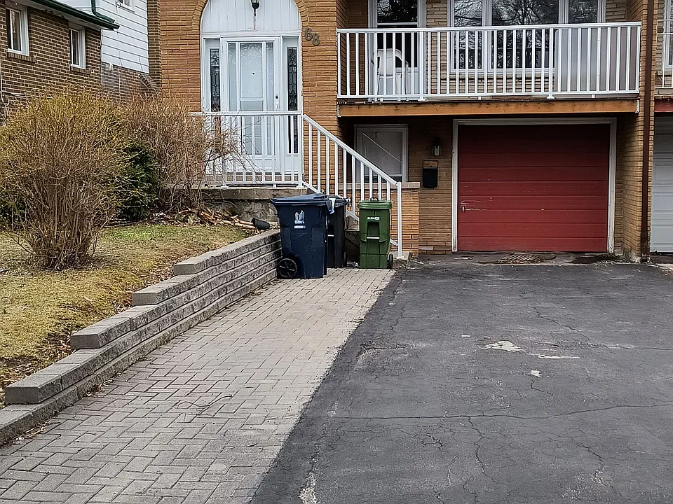 68 Mentor Blvd
