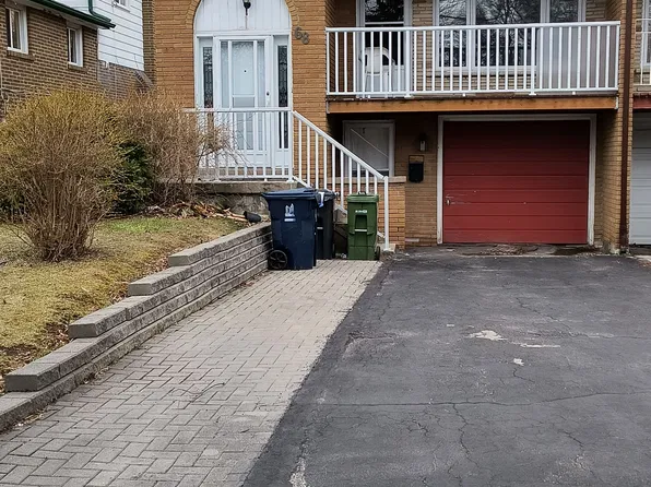68 Mentor Blvd, Toronto, ON M2H 2N1