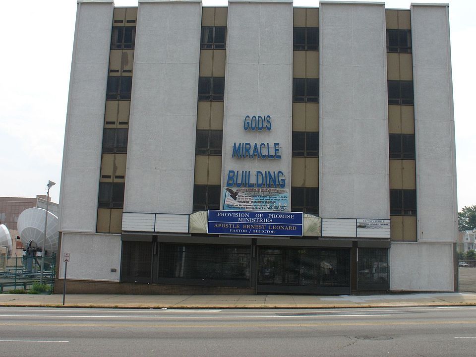 1st image of 484 Central Ave