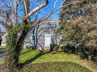 21 Dexter Ave, Sandwich, MA 02563